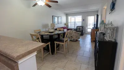 2BR Half Block to Beach, Garage, Heated Pool - image 31 of 103
