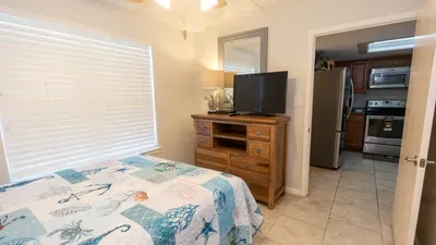 2BR Half Block to Beach, Garage, Heated Pool - image 55 of 103