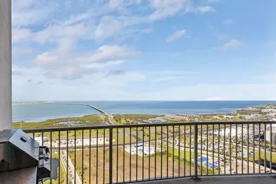 Jr Penthouse 29th Floor Tallest Building SPI - image 212 of 248