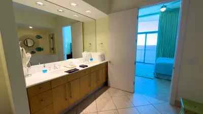 Jr Penthouse 29th Floor Tallest Building SPI - image 77 of 248