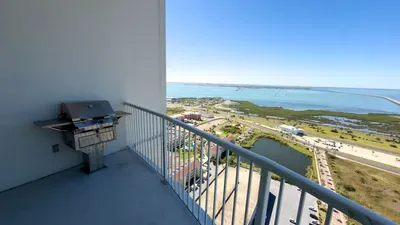 Jr Penthouse 29th Floor Tallest Building SPI - image 118 of 248