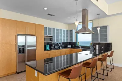 Jr Penthouse 29th Floor Tallest Building SPI - image 233 of 248
