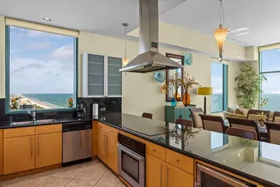 Jr Penthouse 29th Floor Tallest Building SPI - image 227 of 248