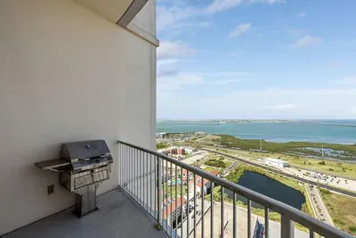 Jr Penthouse 29th Floor Tallest Building SPI - image 214 of 248