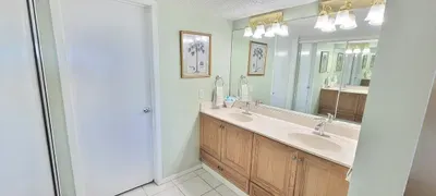 double vanity in masterbedroom