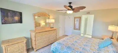 * Gas BBQ * Heated Pool * Direct Beach Very Large - image 102 of 113