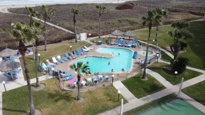 * Gas BBQ * Heated Pool * Direct Beach Very Large - image 70 of 113