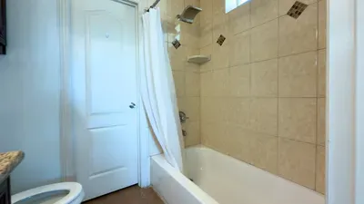 Near Beach - 2nd Floor - Pool - Walk to All - image 17 of 109