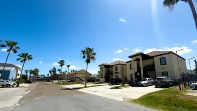 Near Beach - 2nd Floor - Pool - Walk to All - image 30 of 109