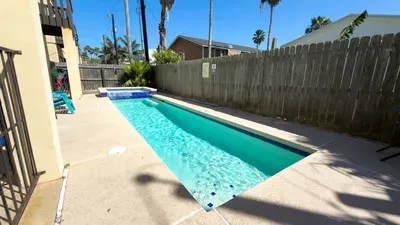 Near Beach - 2nd Floor - Pool - Walk to All - image 102 of 109