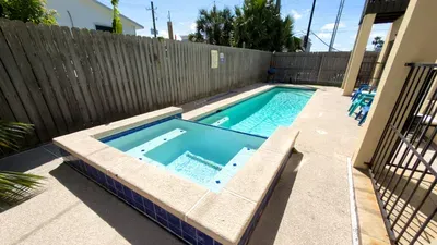 Near Beach - 2nd Floor - Pool - Walk to All - image 99 of 109