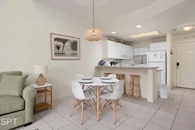 2BR Half Block to Beach, Gas Grill, Pets, SPI - image 12 of 53