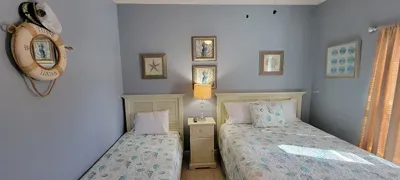 EZ Walk to Beach " Modern 2 bedroom " Sleeps Many - image 50 of 76