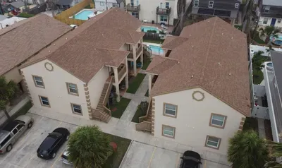 EZ Walk to Beach " Modern 2 bedroom " Sleeps Many - image 18 of 76