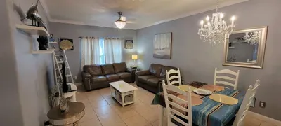 EZ Walk to Beach " Modern 2 bedroom " Sleeps Many - image 34 of 76