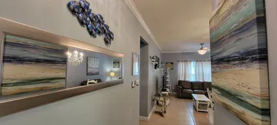 EZ Walk to Beach " Modern 2 bedroom " Sleeps Many - image 74 of 76