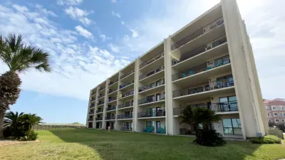 Beachfront 2BR 11th Floor Views, Saida Royale SPI - image 174 of 227