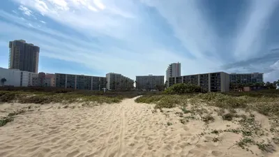 Beachfront 2BR 11th Floor Views, Saida Royale SPI - image 169 of 227