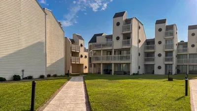 Bahia Mar Beachfront "Remodel " Water Views - image 65 of 82