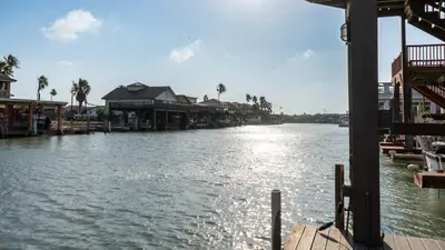 Channelfront " Remodeled " Pool " Boatslips - image 103 of 176