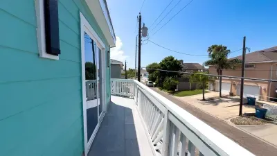 Channelfront " Remodeled " Pool " Boatslips - image 68 of 176