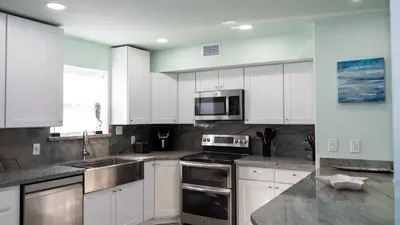 Channelfront " Remodeled " Pool " Boatslips - image 37 of 176