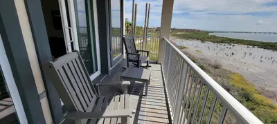 3-Level Bayfront | Boat Dock | Walk-In Pool | SPI - image 51 of 87