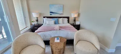 3-Level Bayfront | Boat Dock | Walk-In Pool | SPI - image 33 of 87