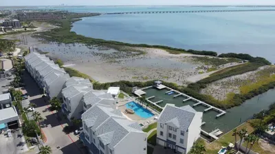 3-Level Bayfront | Boat Dock | Walk-In Pool | SPI - image 82 of 87