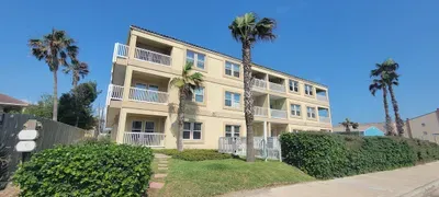 3rd Flr Beachview Luxe " Elevator " Pool " BBQ - image 17 of 70