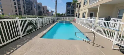 3rd Flr Beachview Luxe " Elevator " Pool " BBQ - image 16 of 70