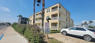 3rd Flr Beachview Luxe " Elevator " Pool " BBQ - image 15 of 70