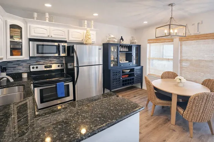 Coastal Kitchen & Dining Retreat – Bright, Modern, and Steps from the Beach