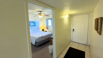 2BR Half Block to Beach, Pool Hot Tub Patio SPI - image 30 of 135