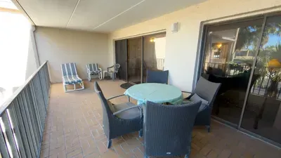 2BR Half Block to Beach, Pool Hot Tub Patio SPI - image 93 of 135