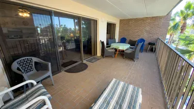 2BR Half Block to Beach, Pool Hot Tub Patio SPI - image 95 of 135