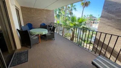 2BR Half Block to Beach, Pool Hot Tub Patio SPI - image 91 of 135