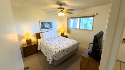 2BR Half Block to Beach, Pool Hot Tub Patio SPI - image 32 of 135