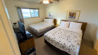 2BR Half Block to Beach, Pool Hot Tub Patio SPI - image 80 of 135