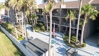 2BR Half Block to Beach, Pool Hot Tub Patio SPI - image 134 of 135