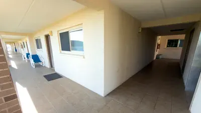 2BR Half Block to Beach, Pool Hot Tub Patio SPI - image 20 of 135
