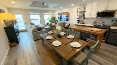 Penthouse Beachfront Views Renovated - image 52 of 133