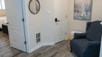 Penthouse Beachfront Views Renovated - image 53 of 133
