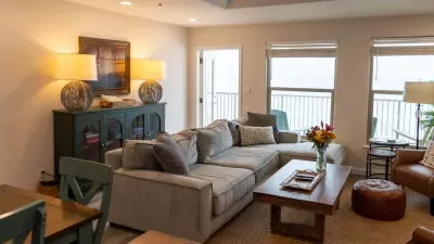 Penthouse Beachfront Views Renovated - image 17 of 133