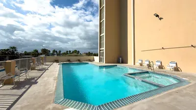Penthouse Beachfront Views Renovated - image 13 of 133