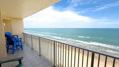 Penthouse Beachfront Views Renovated - image 97 of 133