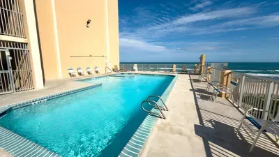 Penthouse Beachfront Views Renovated - image 122 of 133