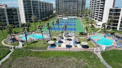 Direct beach front & Resort like heated pool - image 46 of 112
