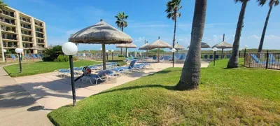 Direct beach front & Resort like heated pool - image 92 of 112