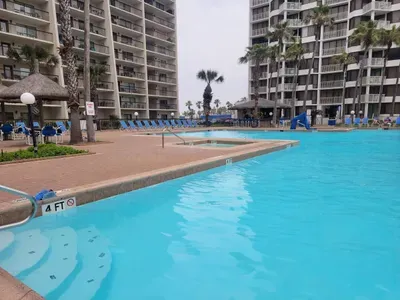 Direct beach front & Resort like heated pool - image 74 of 112